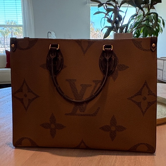 Louis Vuitton Handbags - Louis Vuitton Dark Brown Monogram Handbag